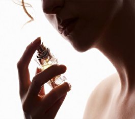 ترکیب عطر‌های مختلف و ساخت عطر دلخواه خود