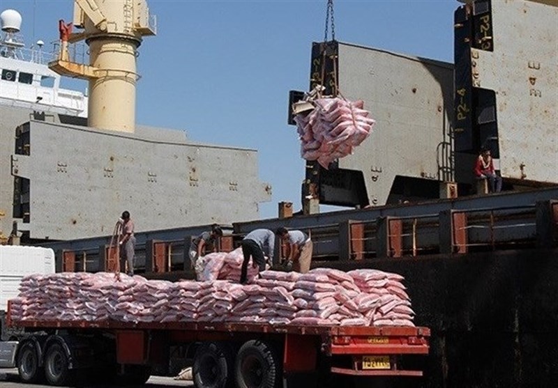 جا‌به‌جایی ۲۰۵ هزار تن کالای اساسی توسط ناوگان حمل و نقل بوشهر