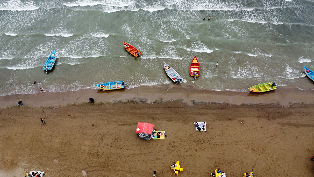 پسروی آب حدود ۱.۵ میلیون مترمربع ساحل غرب مازندران را خشک کرد