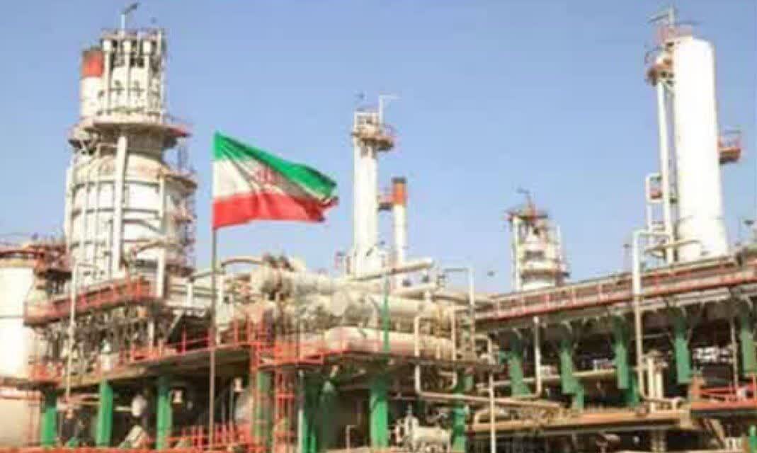 گام مهم پالایش نفت تهران در رفع ناترازی سوخت با افزایش روزانه یکمیلیون لیتر به تولید بنزین گام مهم پالایش نفت تهران در رفع ناترازی سوخت با افزایش روزانه یکمیلیون لیتر به تولید بنزین