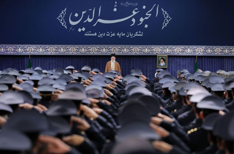 مذاکره با آمریکا عاقلانه هوشمندانه و شرافتمندانه نیست
