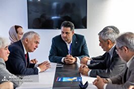 رایزنی نفتی مدیرعامل شرکت ملی نفت ایران با رایزن اقتصادی روسیه در حاشیه نمایشگاه